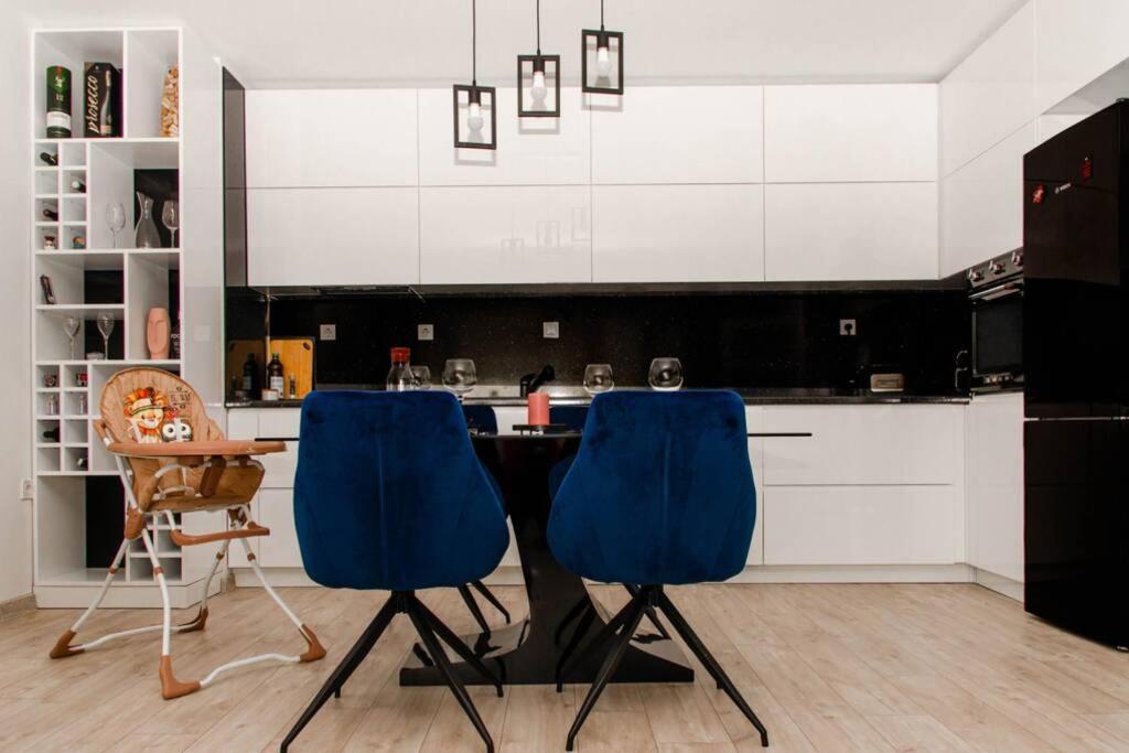 Super Luxurious & Spacious Designer Apartment. 旧扎戈拉 外观 照片