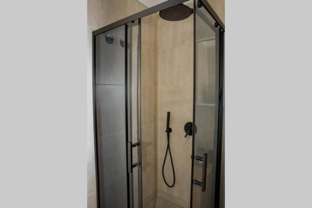 Super Luxurious & Spacious Designer Apartment. 旧扎戈拉 外观 照片